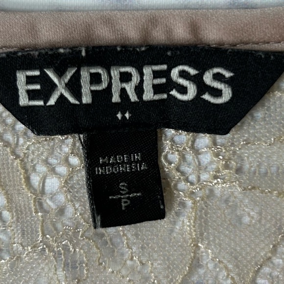 Express Blush Cap Sleeve Zip Up Blouse with Beige Lace Detail. Size Small. Layer - Picture 2 of 7